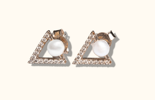 10k gold triangle studs with cubic zirconia & pearl